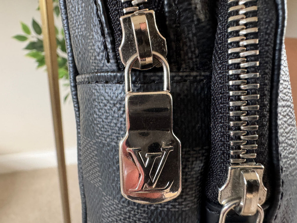 Louis Vuitton Avenue Sling Bag – Damier Graphite