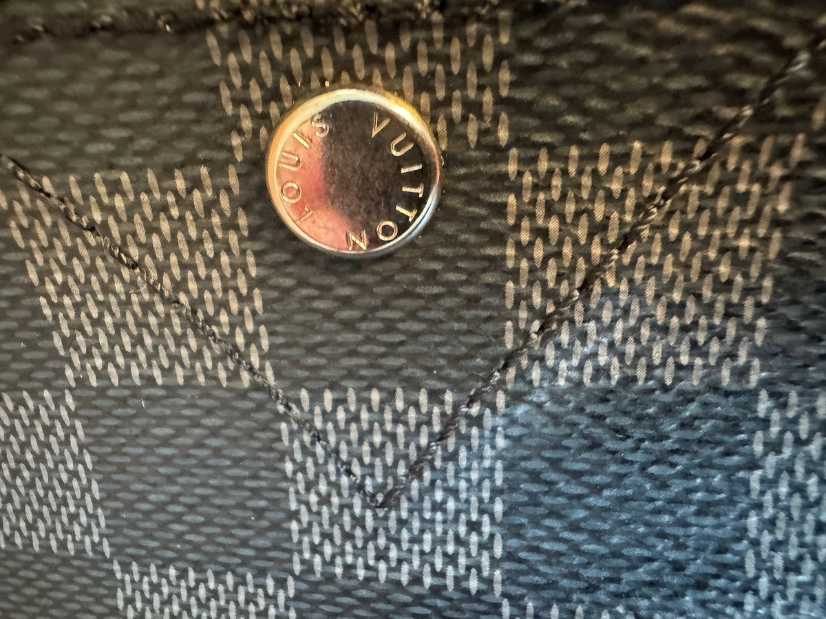 Louis Vuitton Avenue Sling Bag – Damier Graphite